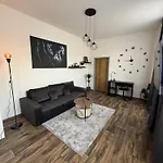 Apartman Pardubice アパート *